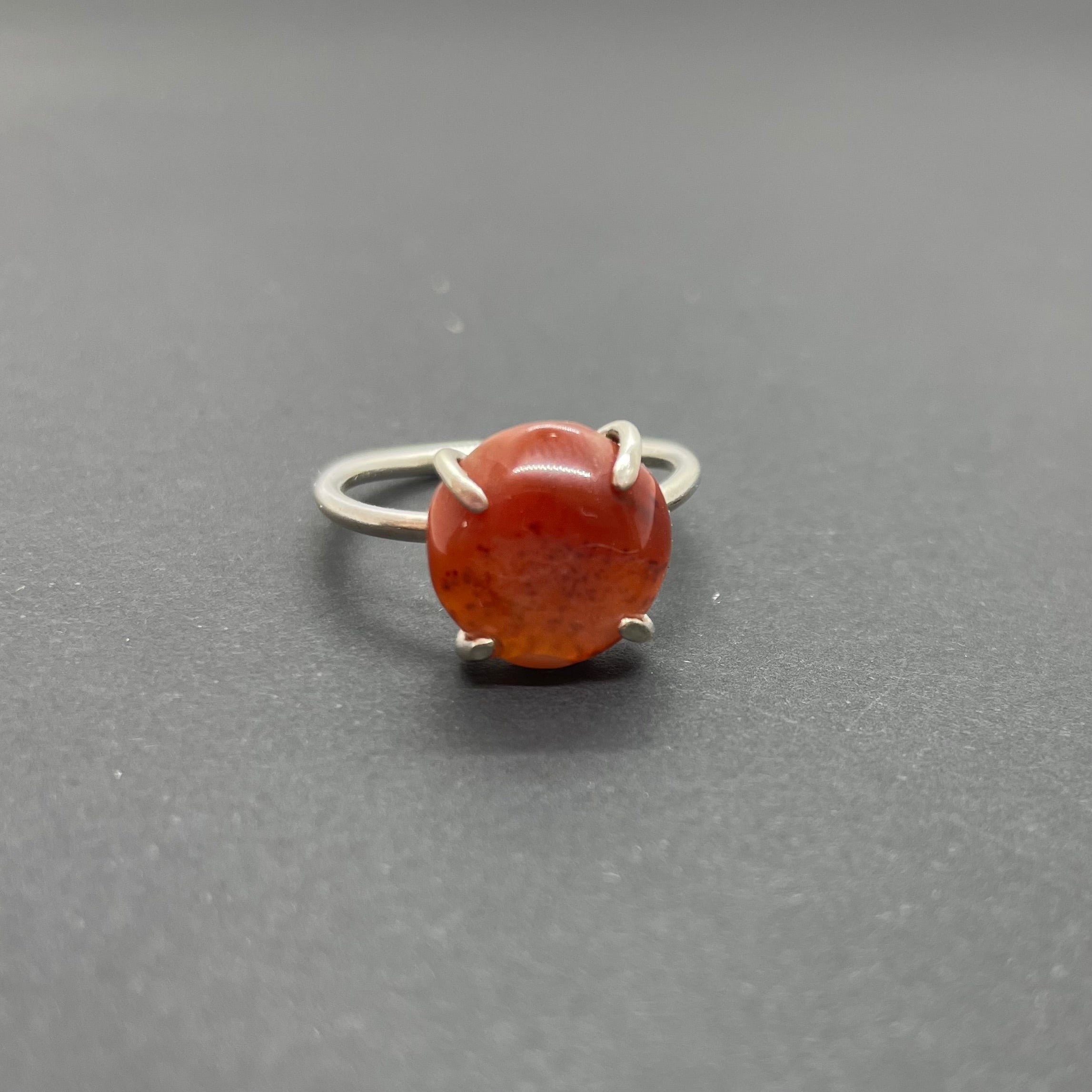 Agate Claw Ring (UK P)