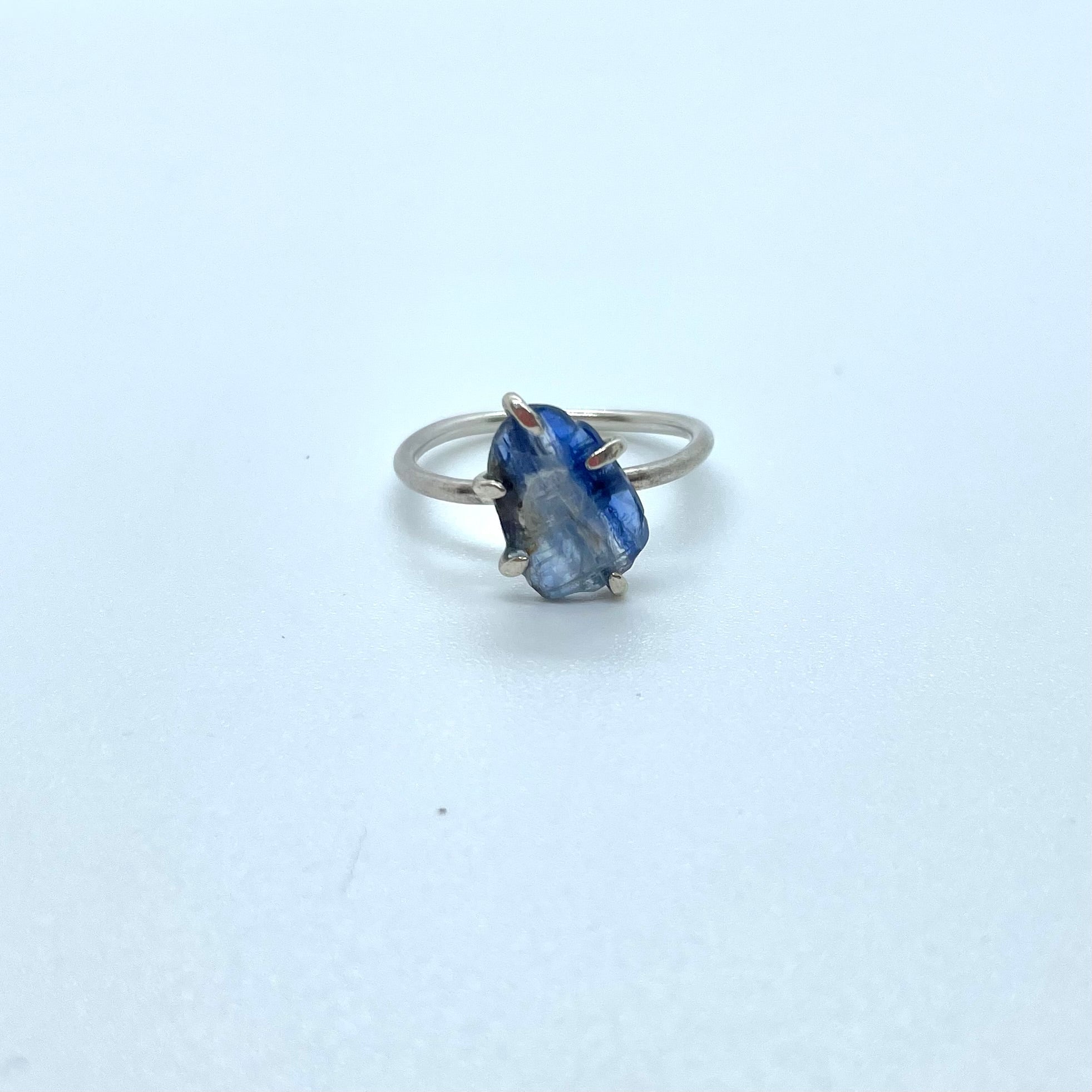 Kyanite Claw Ring (UK P)