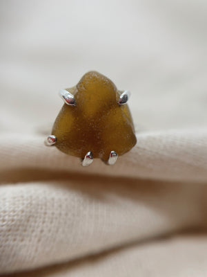 Open image in slideshow, Sea Glass Claw Ring
