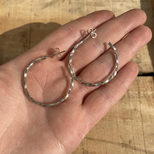 Open image in slideshow, Square Twisted Hoops
