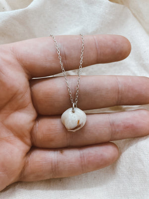 Open image in slideshow, Shell Drip Necklace
