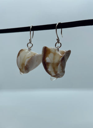Open image in slideshow, Shell Drip Earrings
