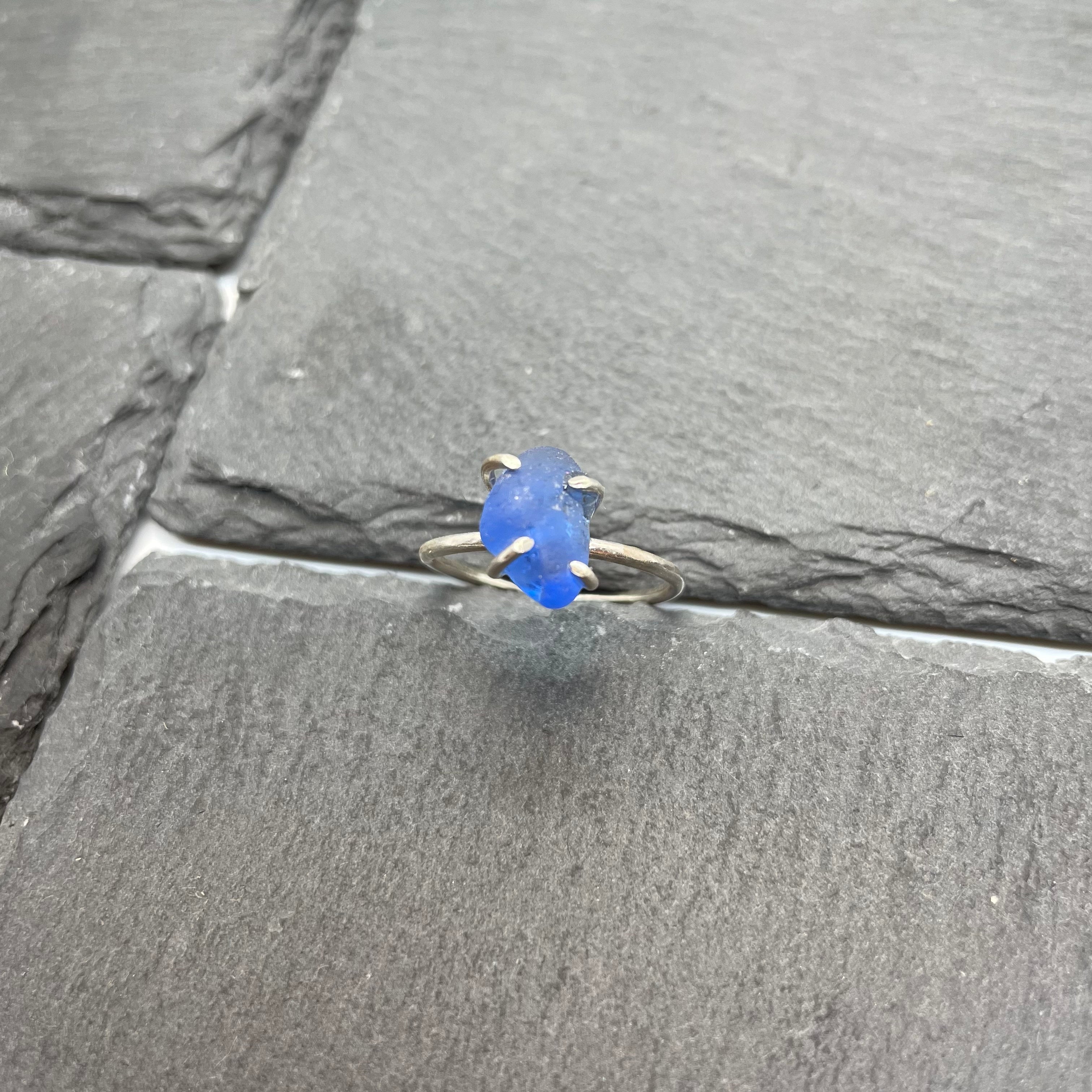 Sea Glass Claw Ring (UK S)