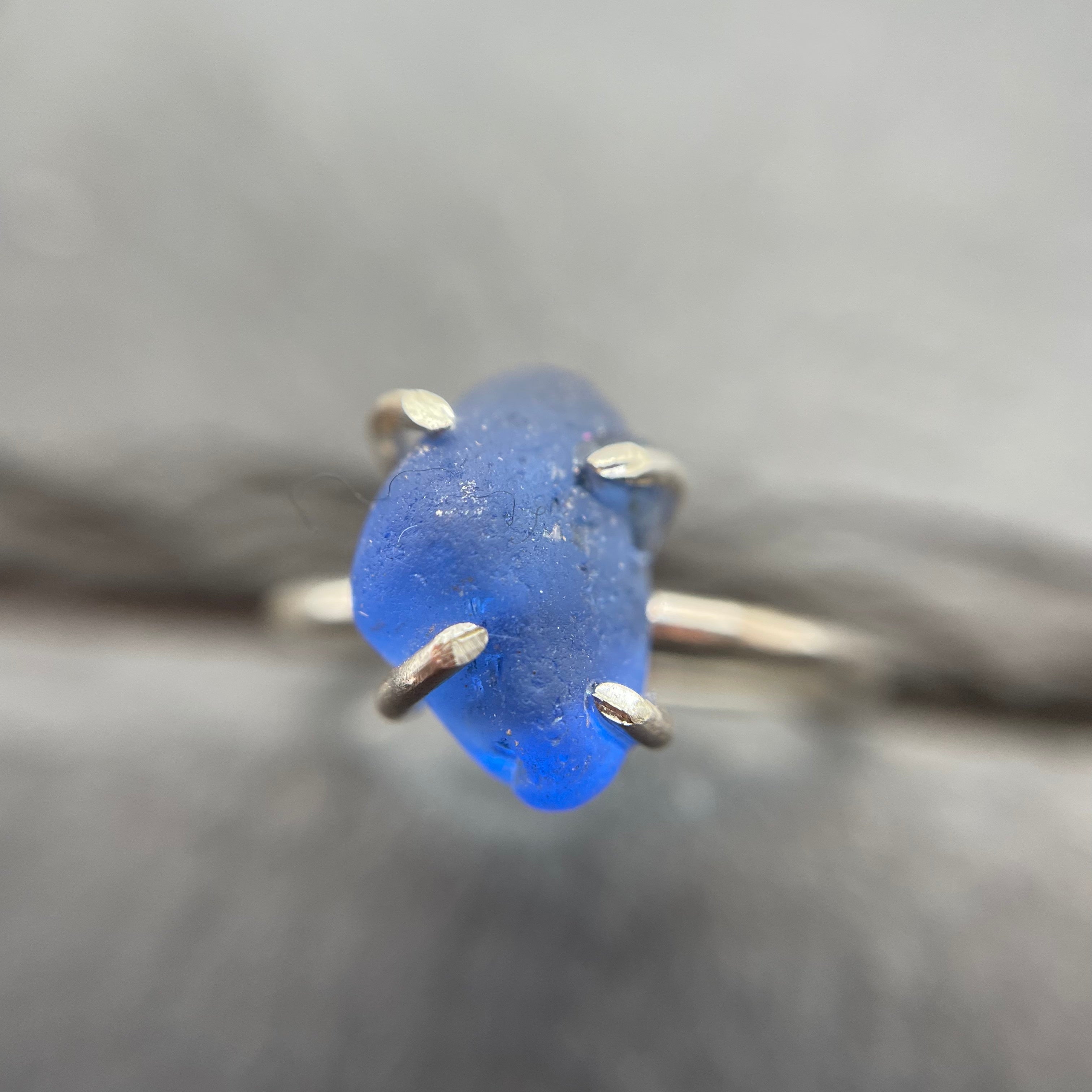 Sea Glass Claw Ring (UK S)